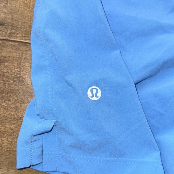 Lululemon women’s high rise Wunder Train Unlined Sky Blue Shorts Small - Picture 3 of 8